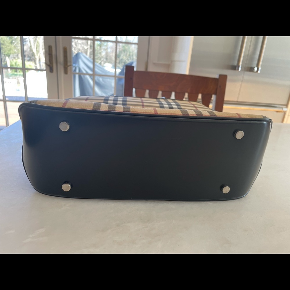Burberry Bag - Picture 2 of 8